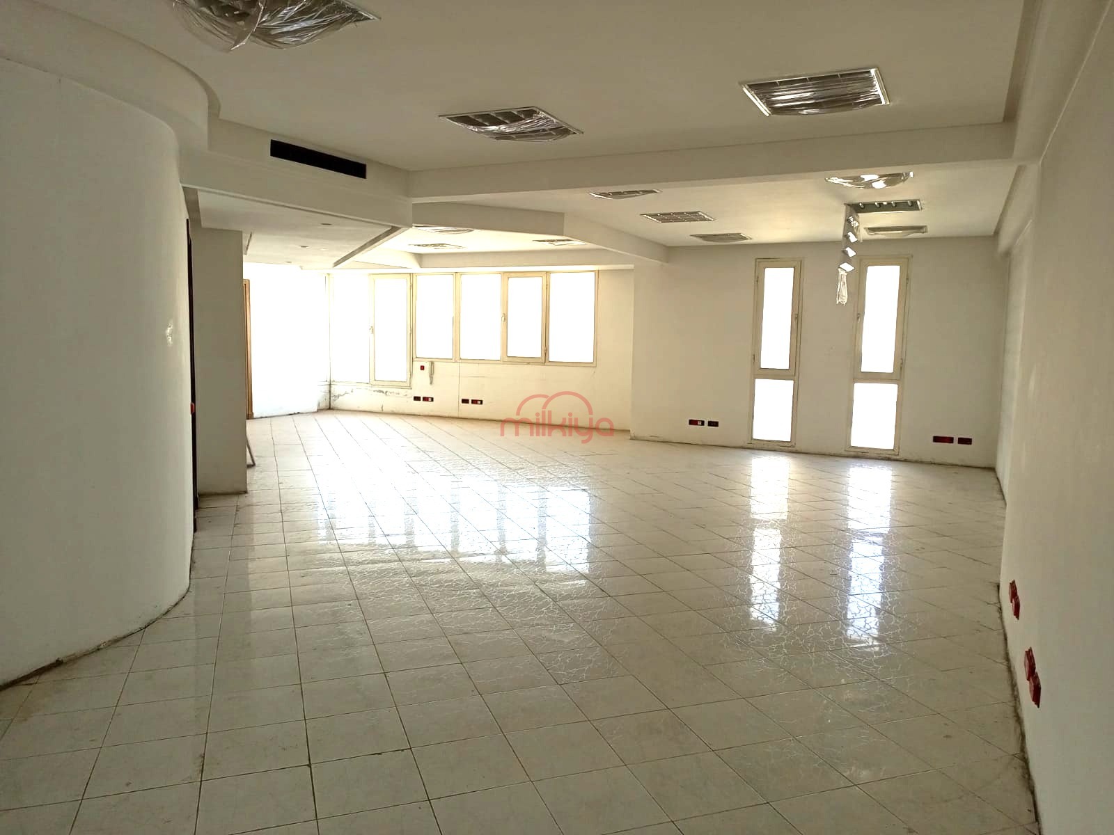 Bureau 2666 m² à Mers Sultan — 7